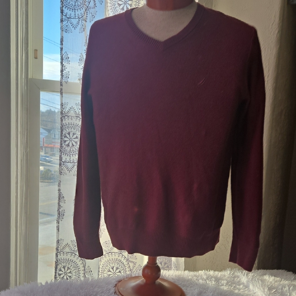 Nautica Men's V-Neck Sweater in Deep Burgundy